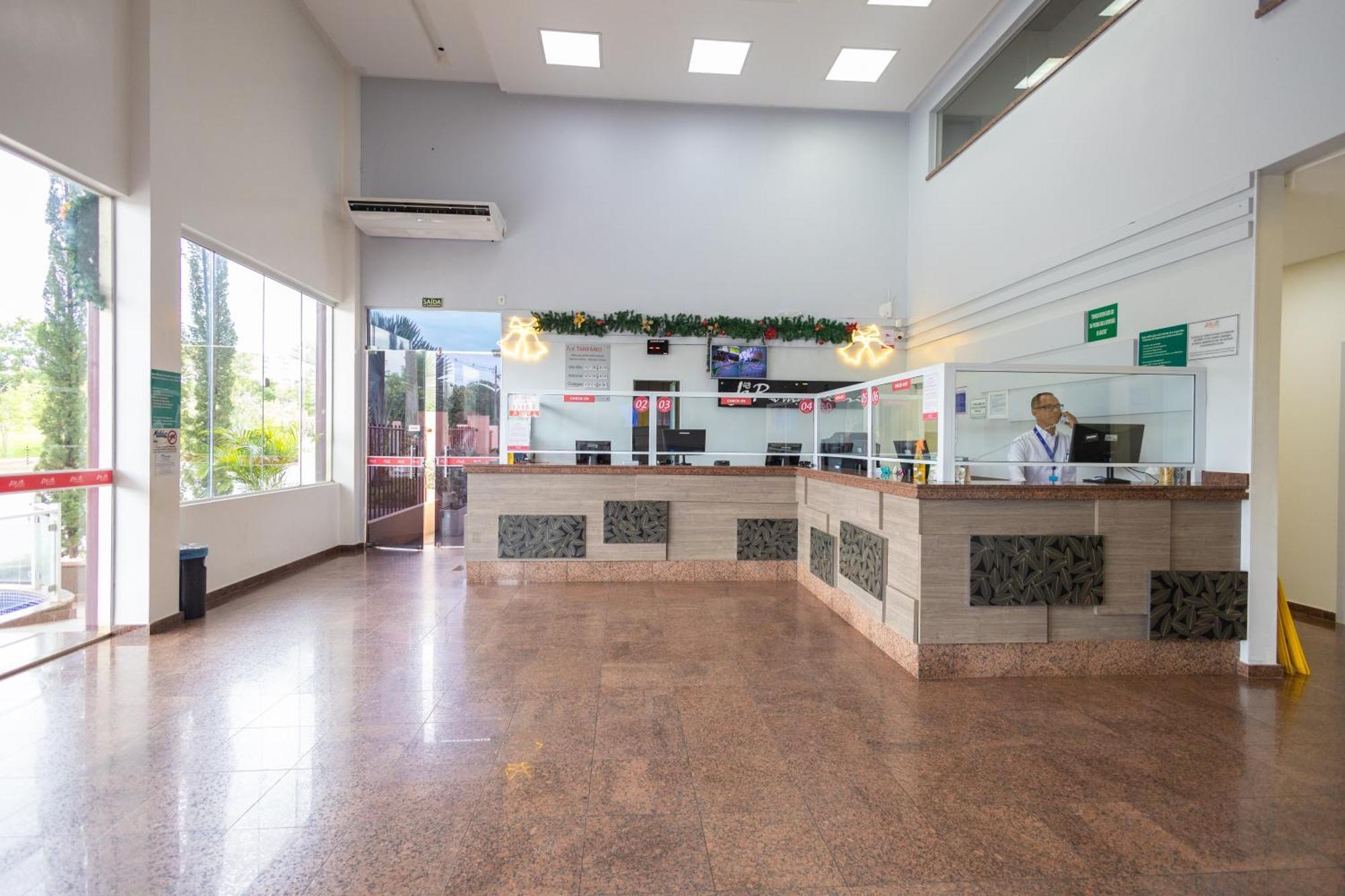 Diroma Fiori Hotel - Bvtur Caldas Novas Kültér fotó