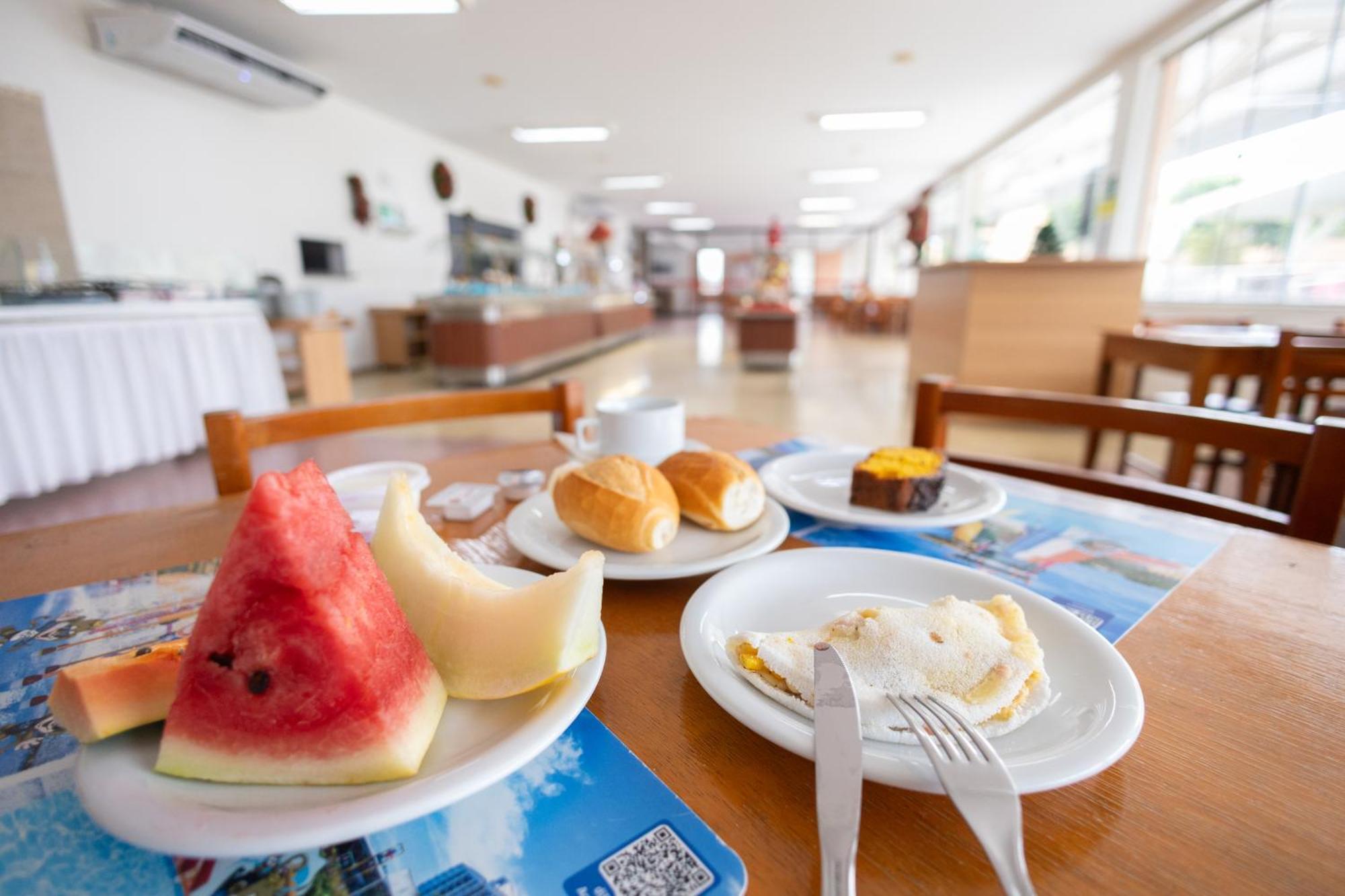 Diroma Fiori Hotel - Bvtur Caldas Novas Kültér fotó