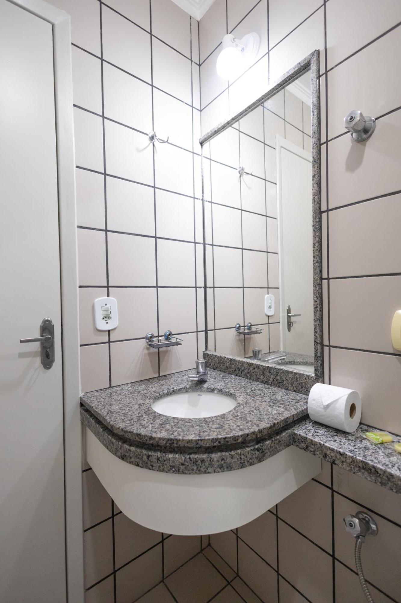 Diroma Fiori Hotel - Bvtur Caldas Novas Kültér fotó