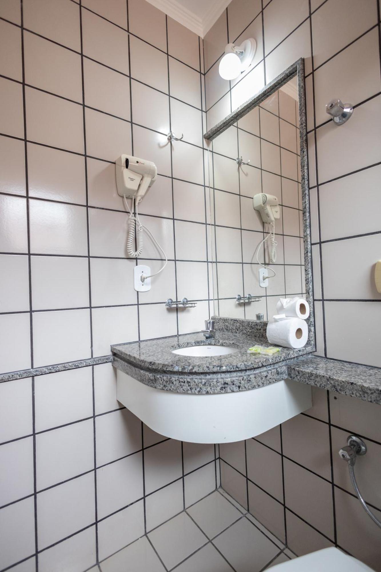 Diroma Fiori Hotel - Bvtur Caldas Novas Kültér fotó